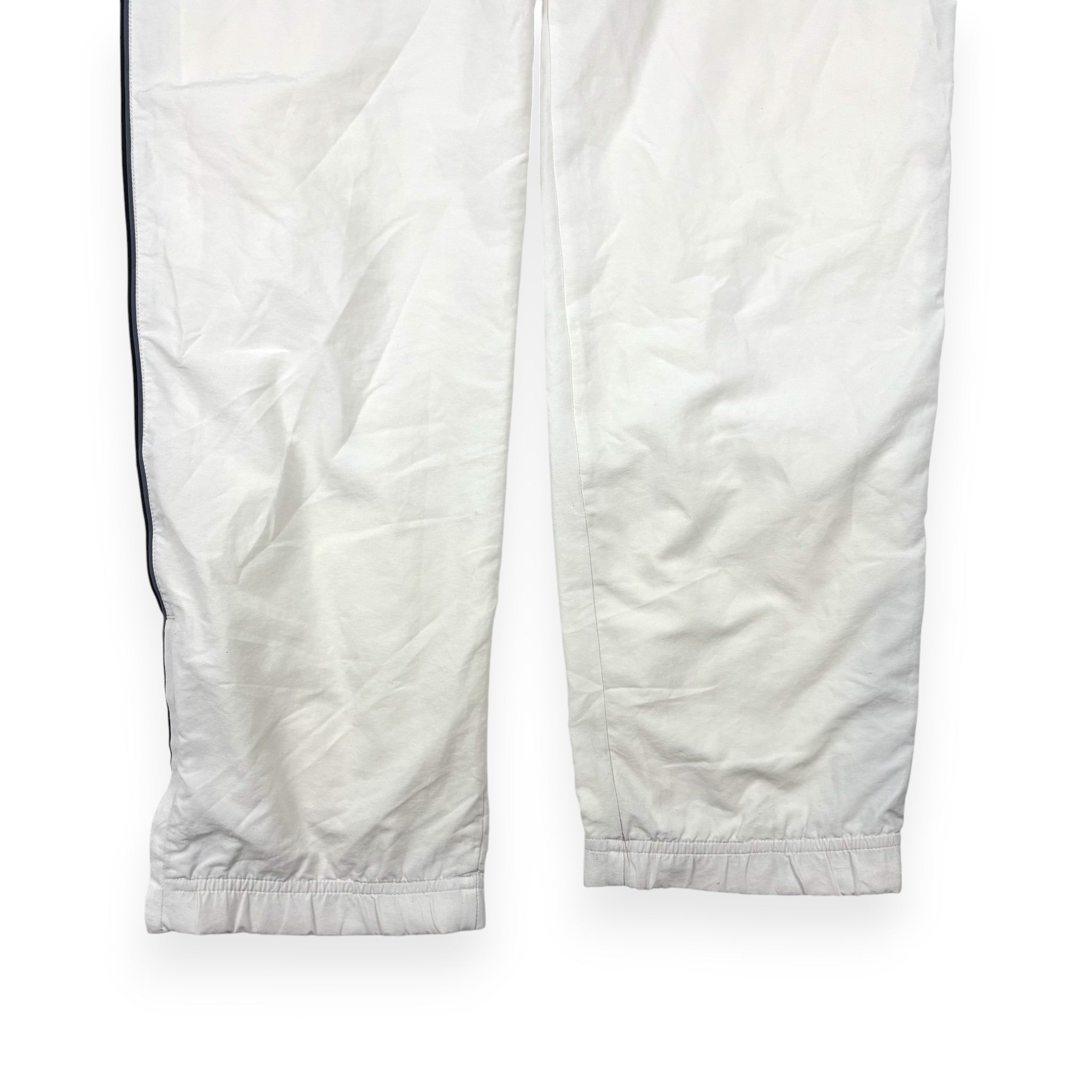 Nike Trackpants Weiß mit schwarzem Paspel