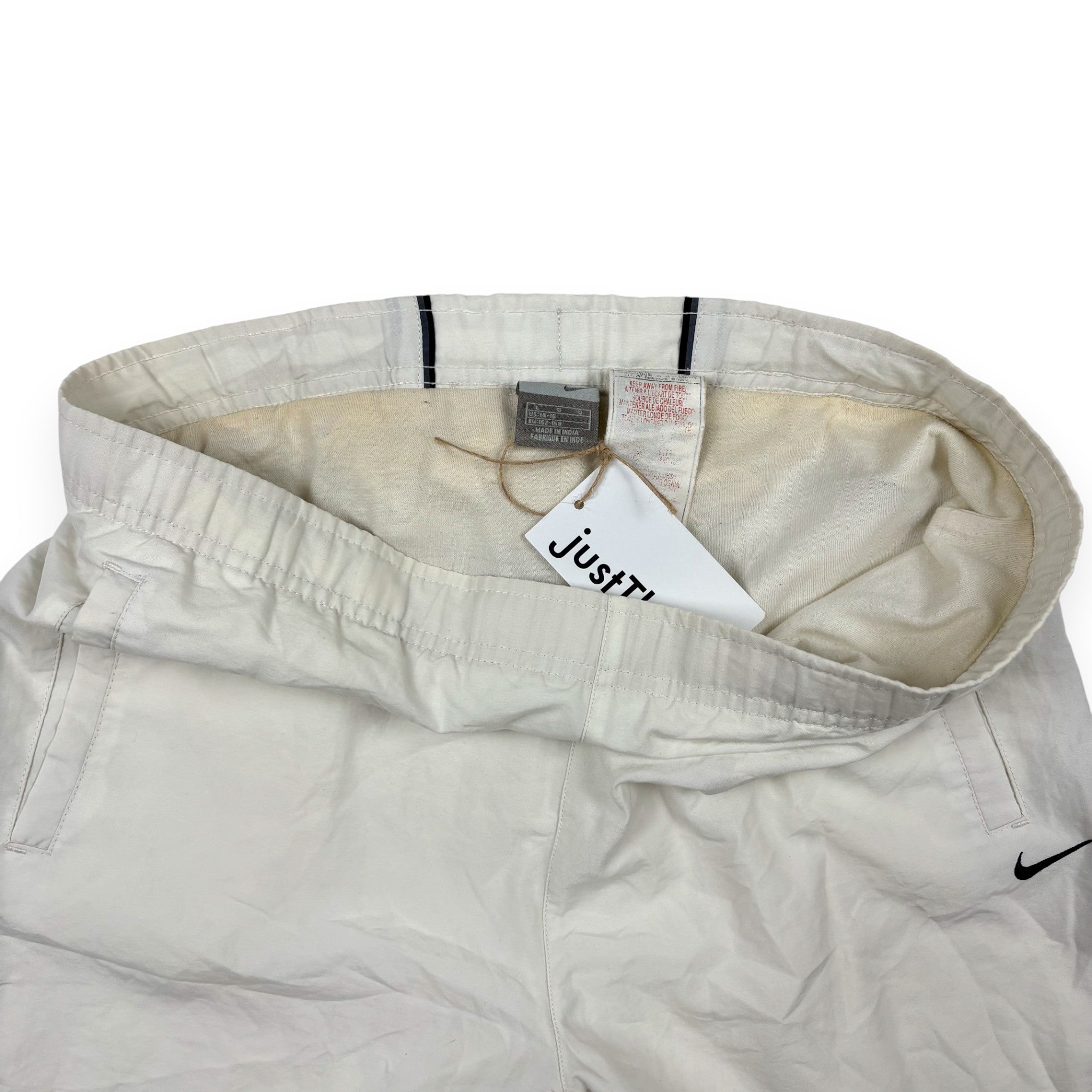 Nike Trackpants Weiß mit schwarzem Paspel