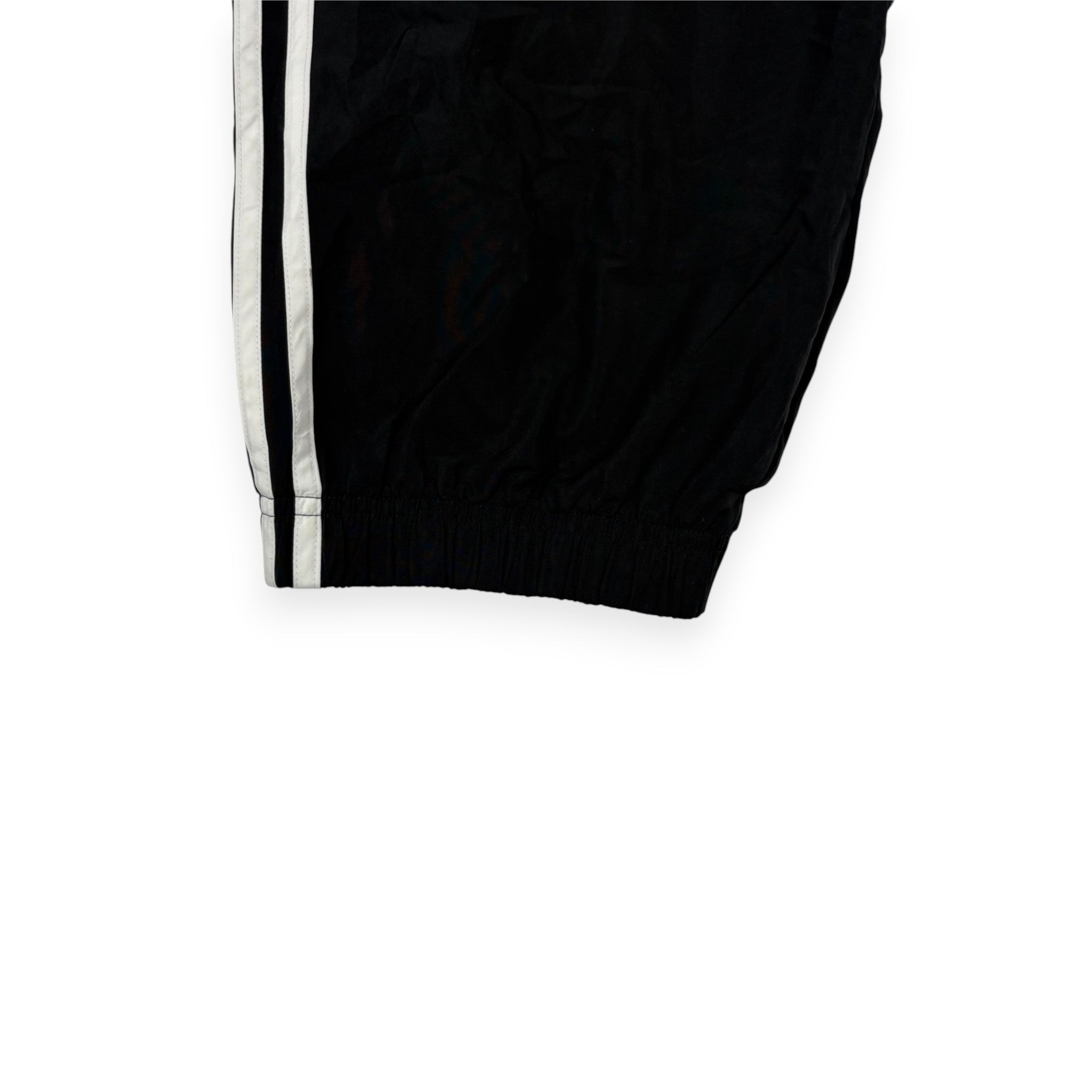 Adidas Trainingshose Schwarz mit weißen Streifen und goldenen Details