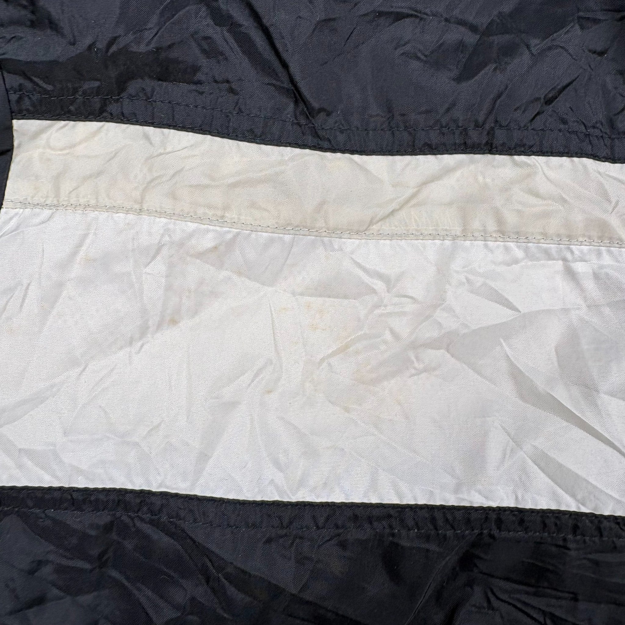 Nike Vintage Windbreaker Schwarz / Weiß